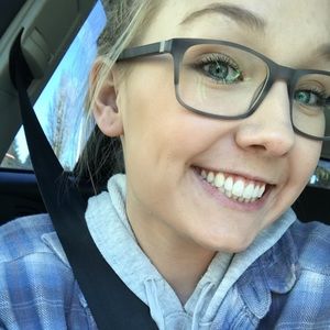 Meet your Posher, Hailey